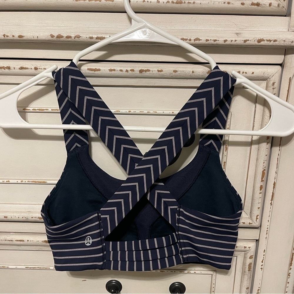 Lululemon On Your Way Navy Luxtreme Mesh RARE - Picture 2 of 6